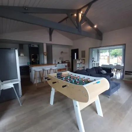 Agreable Maison Piscine Chauffee Et A Dom wakacyjny