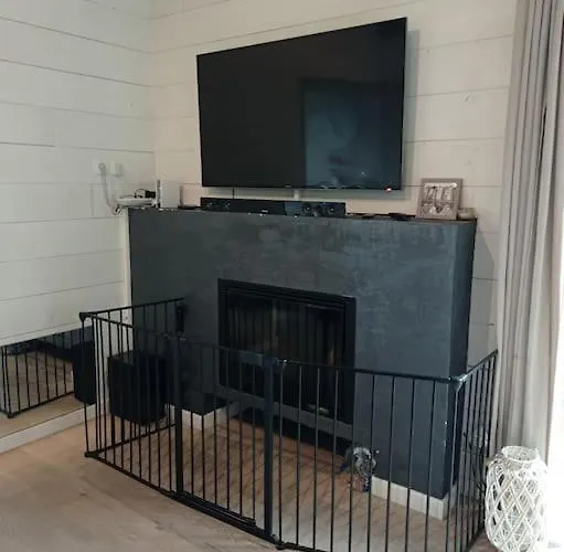 Dom wakacyjny Agreable Maison Piscine Chauffee Et A