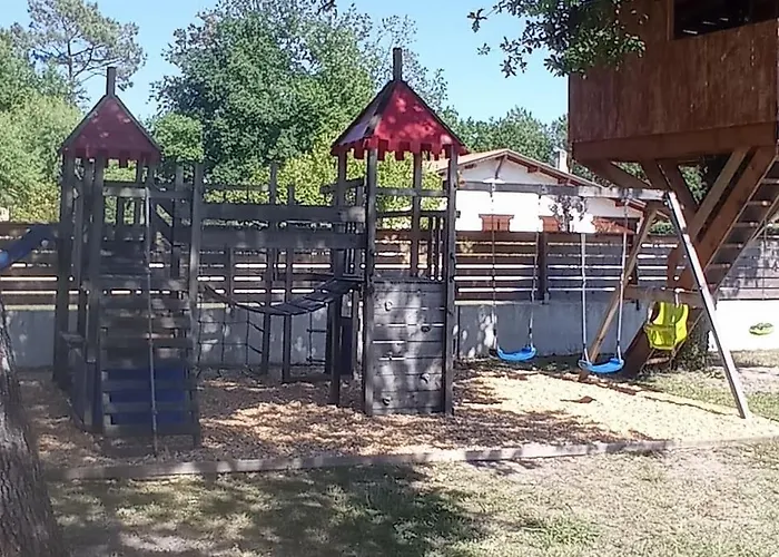 Agreable Maison Piscine Chauffee Et A Dom wakacyjny *