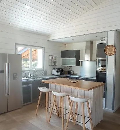 Agreable Maison Piscine Chauffee Et A Andernos-les-Bains