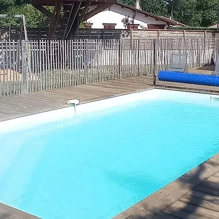 Agreable Maison Piscine Chauffee Et A Holiday home *