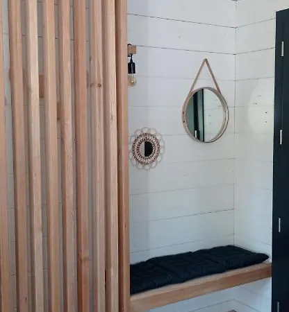 Holiday home Agreable Maison Piscine Chauffee Et A *